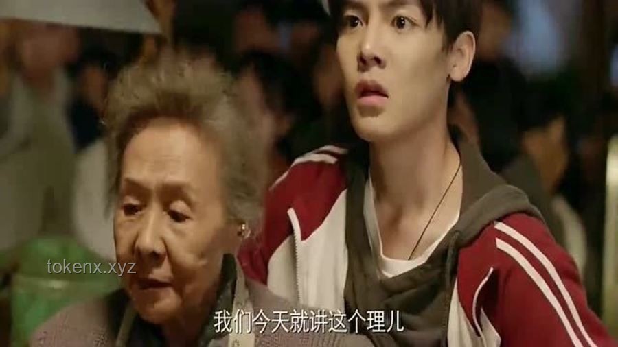 **双面人生：晚上杀人保洁与白天受人欺负小白花的对比分析**